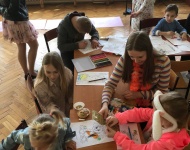 Zajączek dla dzieci ze Stowarzyszenia "Mali Niewidzialni"