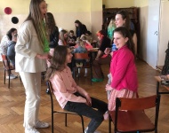 Zajączek dla dzieci ze Stowarzyszenia "Mali Niewidzialni"